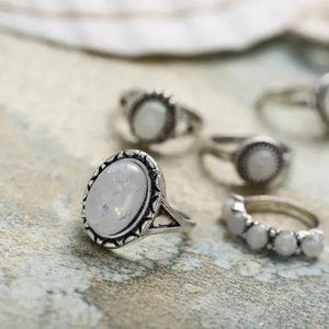 Simple set of inlaid gems